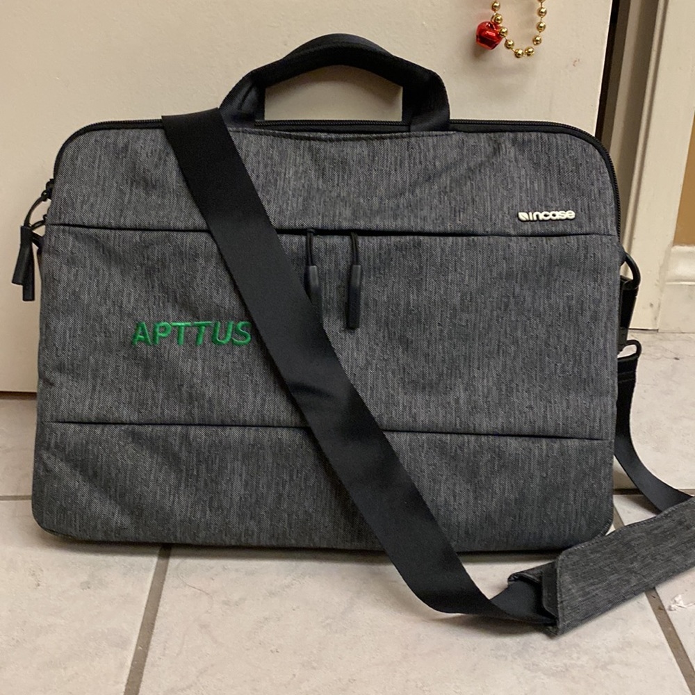 Incas Apttus Brand New Lop-Top Bag size 15x11x2.5